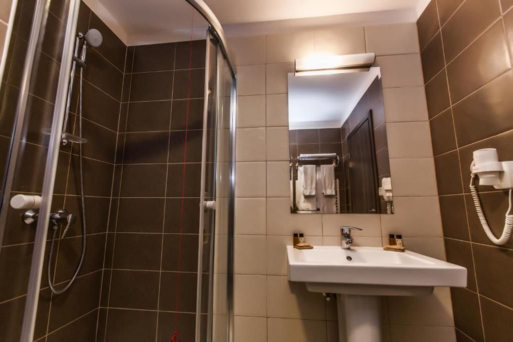 Отель Grand Hotel Belvedere Брашов-55