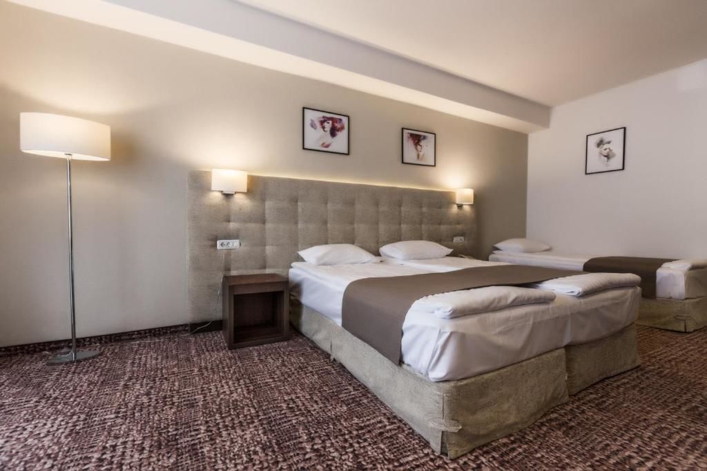 Отель Grand Hotel Belvedere Брашов-62