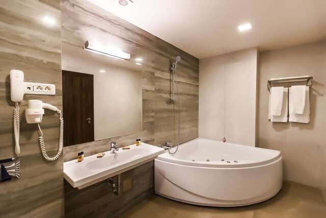 Отель Grand Hotel Belvedere Брашов-26